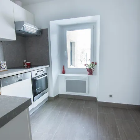 3 Pieces Pour 6 Personnes, Expose Sud, 4 Etoiles, Centre De Valloire. - Fr-1-263-404 Valloire