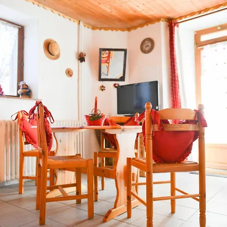 3 Pieces Pour 6 Personnes, Expose Sud, 4 Etoiles, Centre De Valloire. - Fr-1-263-404 Apartment *
