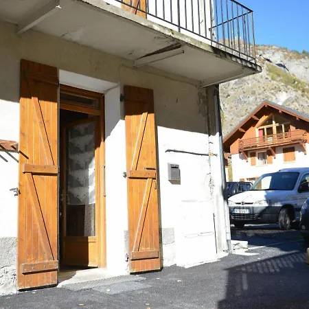 3 Pieces Pour 6 Personnes, Expose Sud, 4 Etoiles, Centre De Valloire. - Fr-1-263-404 *